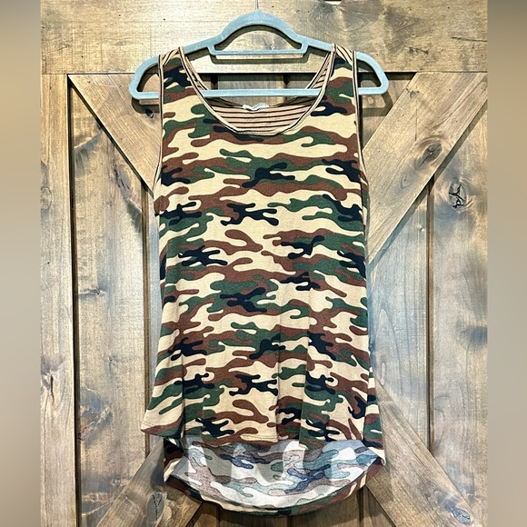 EUC Avery Apparel Brand Mixed Pattern Camo Tank Top - Picture 1 of 11